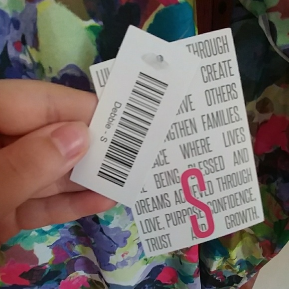 Lularoe debbie - Picture 3 of 3